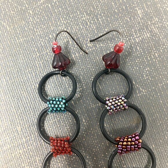 Handmade Long Black 'O' Shape Rubber Seed Bead Red Velvet Drop Dangle Earrings - Picture 6 of 13